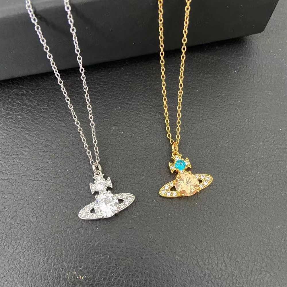 

The same Saturn full diamond necklace Empress Dowager of the West. Minority design ins planet pendant. High quality clavicle chain
