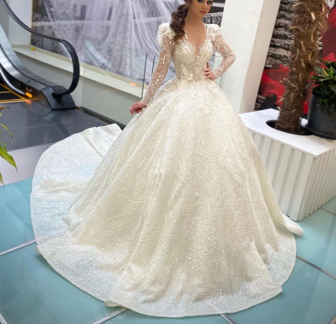 

Elegant Ball Gown Wedding Dresses V Neck Long Sleeves Sequins Appliques Beaded Floor Length Ruffles 3D Lace Shiny Diamonds Bridal Gowns Plus Size Vestido de novia, Hunter green