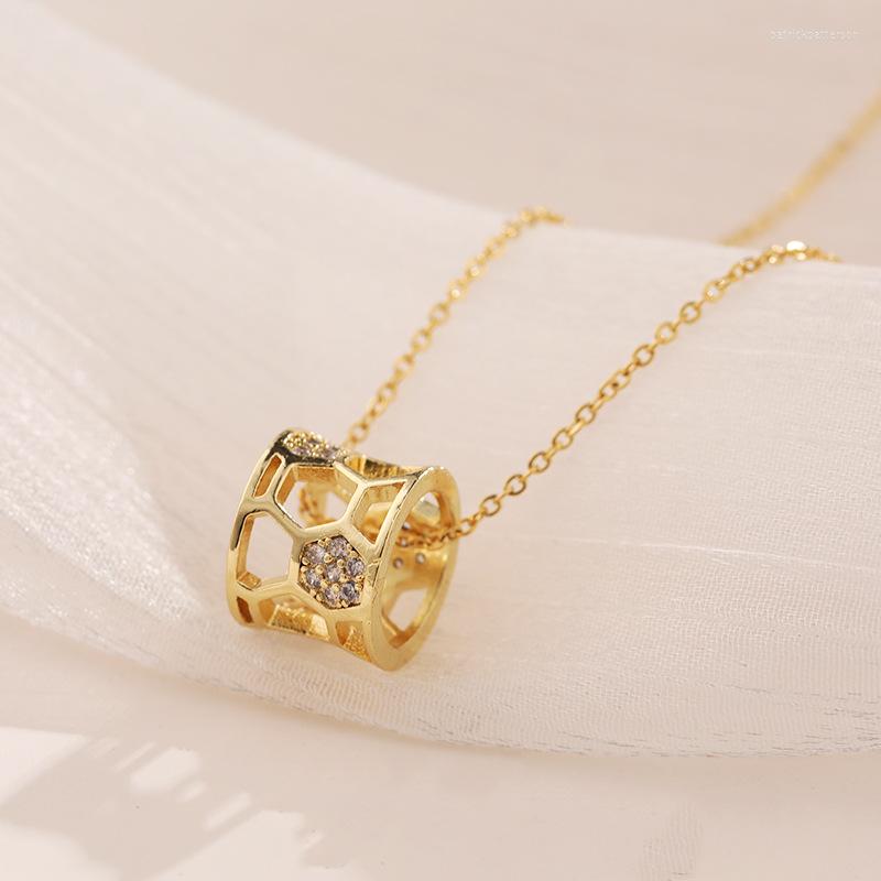 

Pendant Necklaces Trendy Personality Hollow Micro Inlay Crystal Cylinder Necklace For Women Fashion Korean Stainless Steel Neck Chain