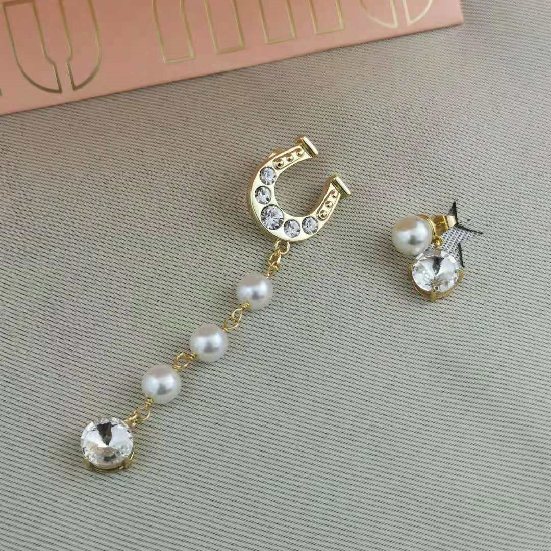 

Fashion luxury jewelry ladies earrings designer imitation crystal fashion temperament small sweet bow Pearl Earline