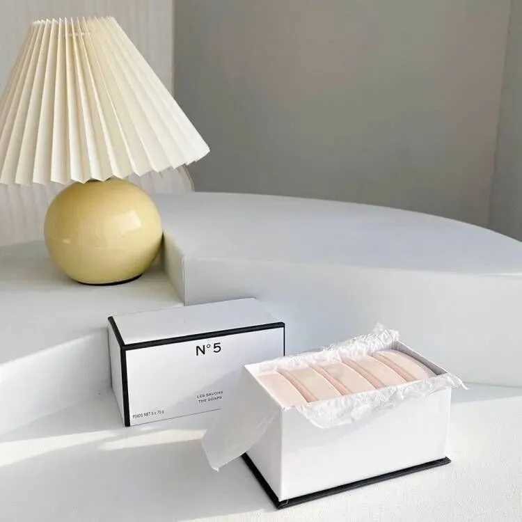

France Paris Brand Handmade Soap 75g 5piece Set Les Savons N5 Soap Bath Body Scented Fragrance Incense Soaps 5pcs Box Fast Ship6144
