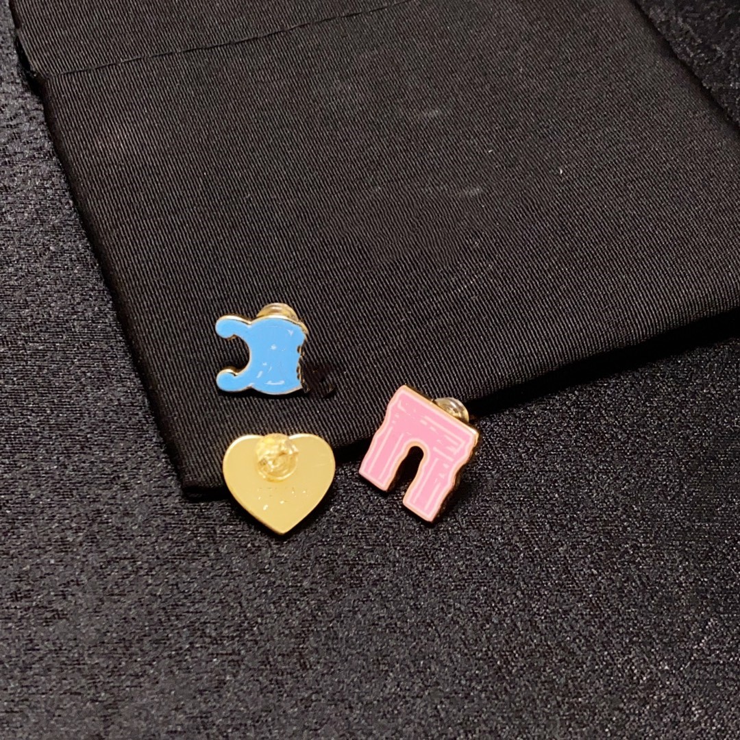 

2023 New C-Shaped Earrings Stud Female Niche Design Celinity High-Quality Texture Needle Retro Temperament Jewelry Gift AC2b