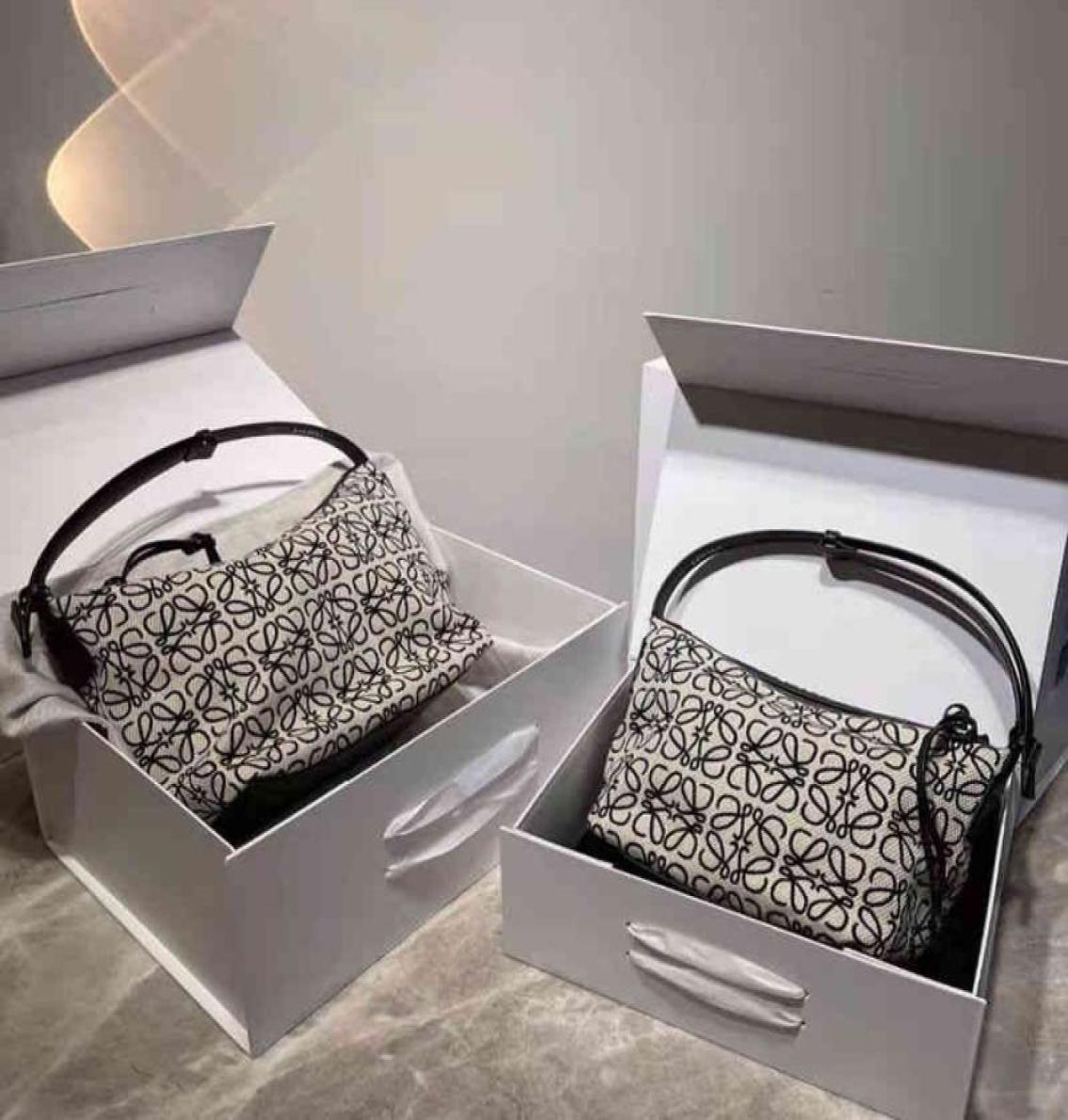 

Dinner Bag New Canvas Anagram Jacquard Portable Hobo One Shoulder Dumpling Underarm Lunch Purses Ladies Handbags Designer Clutch E6787197, Black