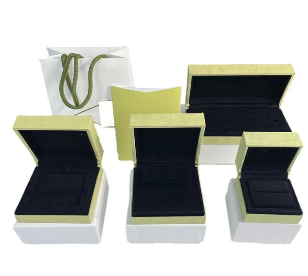 

luxury clover fashion designer jewelry boxes sweet charm bracelets for girls women brand name bracelet necklace earrings rings gif7508573