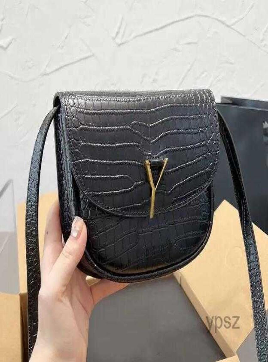 

Evening Bags Alligator Shoulder Bags Flap Message Bag Crossbody Bags Genuine Leather Bronze Letter Hasp Hardware Thread Adjustable3604282, Red