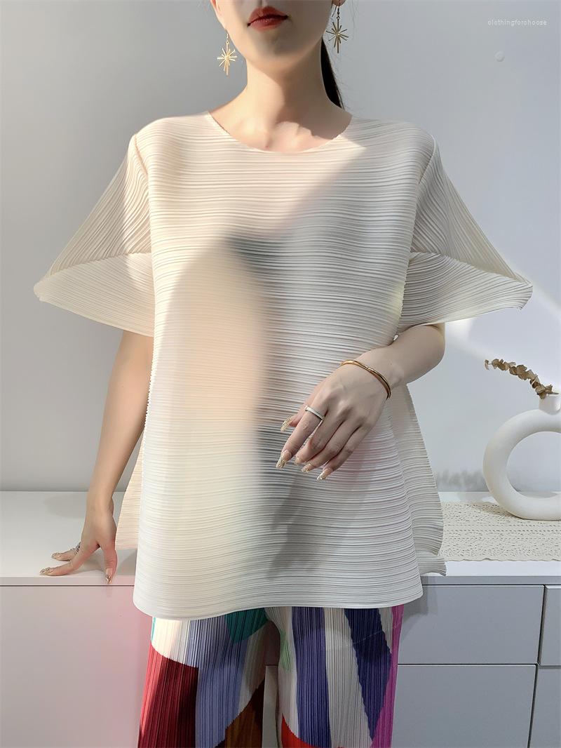 

Women's T Shirts Miyake Pleated Symmetrical Folded T-shirt 2023 Summer Solid Color Casual Short Sleeve Loose Plus Size Designer Niche Tops, Black