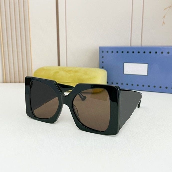 

2023 women men high quality fashion sunglasses black width plank full frame brown triangle glasses available with box
