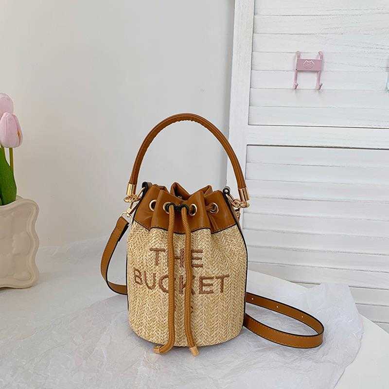 

HOT Women Woven Shoulder Bags Luxury marc Tote Bag Women Straw Bucket Bags Classic Letter Shoulder Bag Fashion Wallet Handle Purses Handbag Crossbody Purse, Pu-11-size:18x20x18cm