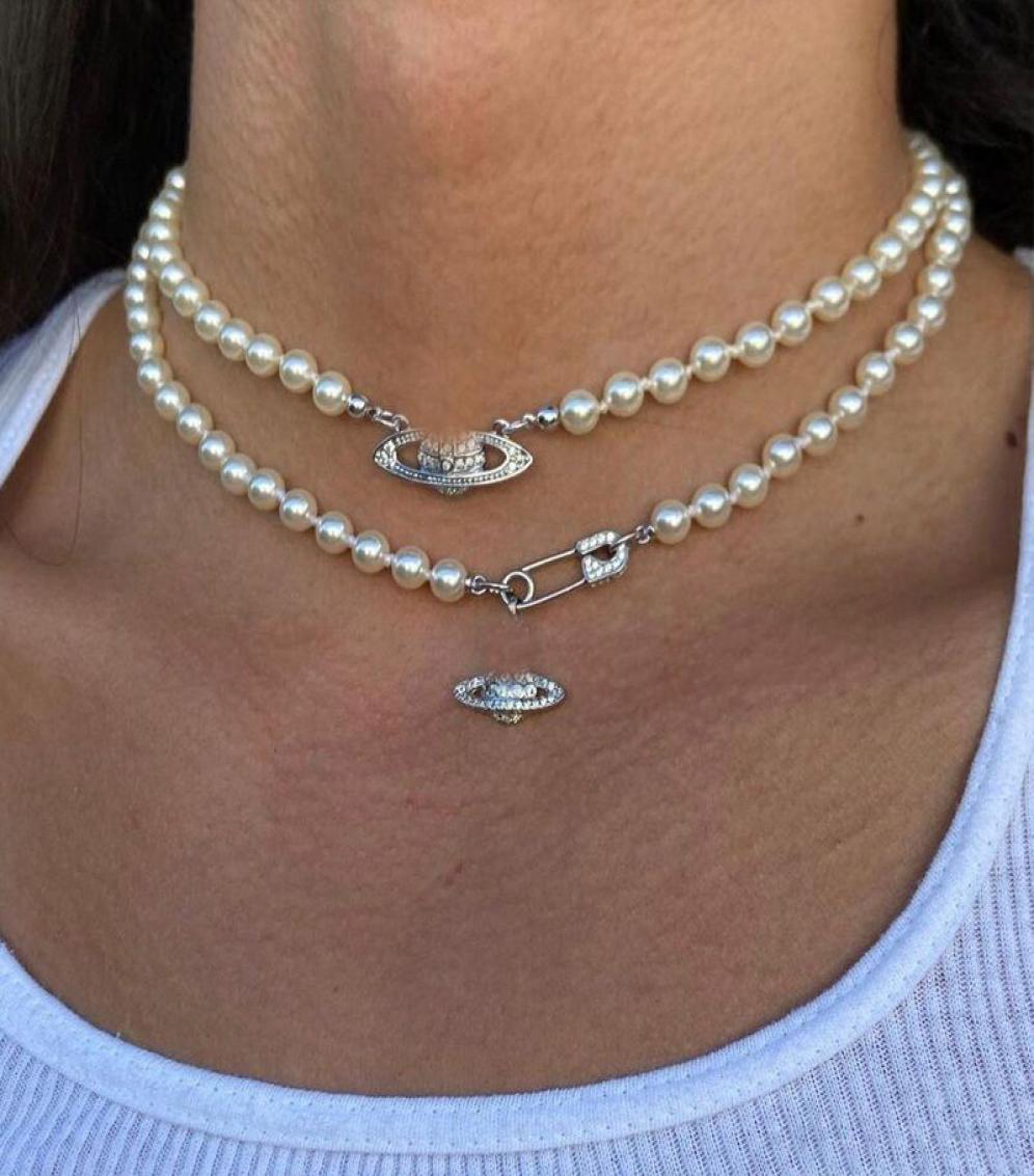 

Luxury Designer Short Pearl Rhinestone Orbit Necklace Clavicle Chain Baroque Pearl Choker Necklaces for Women Jewelry Gift8587857