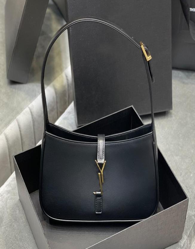 

2021 Topquality Armpit Bags Classic Leather Designer Handbags for Ladies Shoulder Bags Baguette MultiColor Fashion Bags wholesal7738203, Sky blue