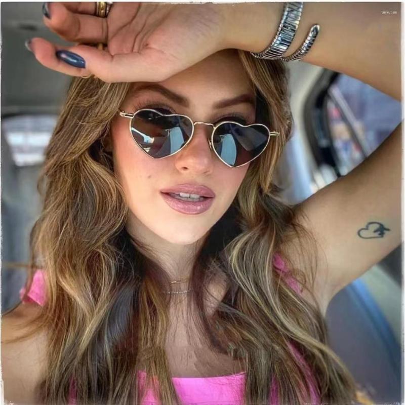

Sunglasses 2023 Vintage Top Quality Women Metal Car Driving Heart Glasses Decorative Luxury Designer Female Shades Zonnebril Dam