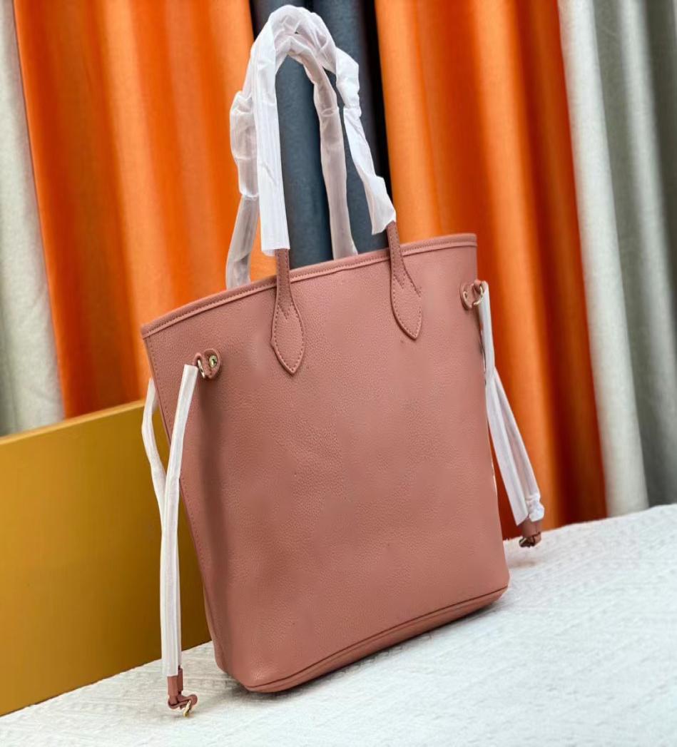 

2023 Classic handbag Women039s designer messenger bag Designer Luxury fashion wallet Leather shoulder 456853359453, Pink