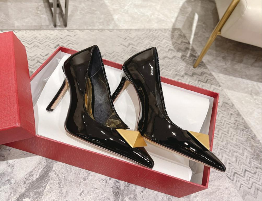 

Black Leather Maxi Studs High Heeled Pumps Shoes For Women Pointed Toes Spikes Pump Heels Penny Loafers Dress Moccasins 10cm 8cm 52102192, Grey