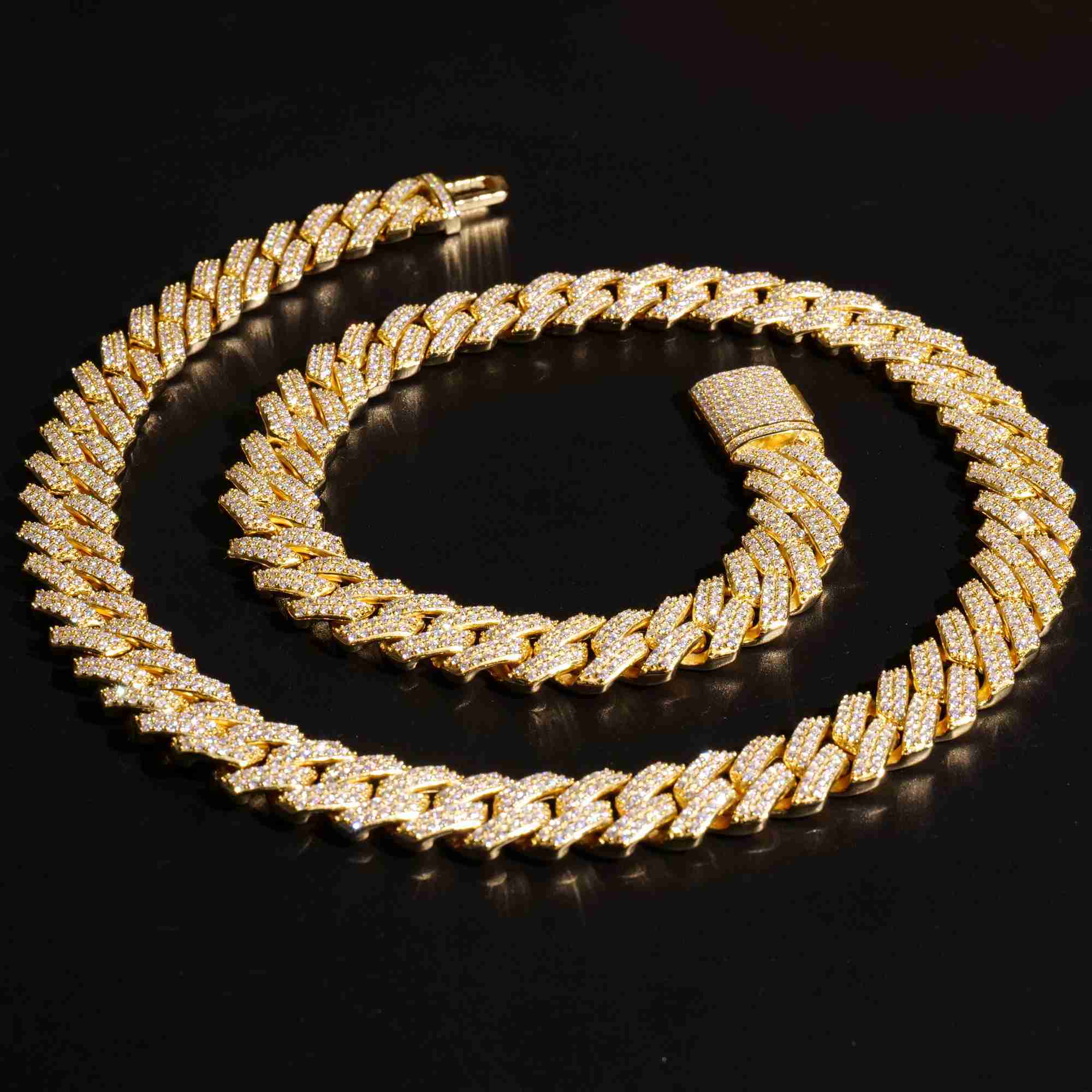

High-end Resilient Exquisite Must-have Item for Hip-hop Wear Full Vvs Moissanite Inlaid S925 Silver Cuban Necklace Chain