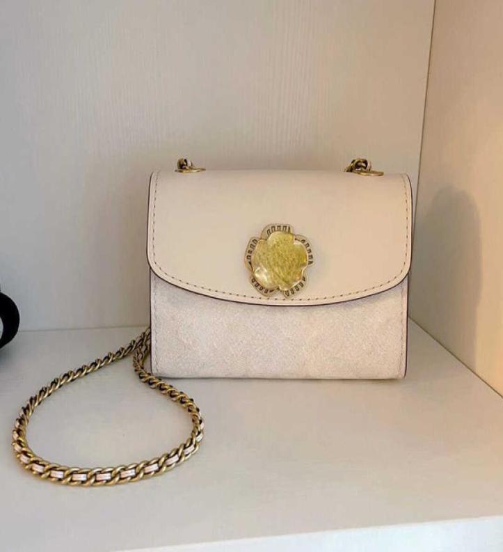 

Evening Bags Shoulder Bags 2022 New Genuine Leather Parker Commuting new Trendy Camellia Rivet Old Flower Flap One Crossbody Small4440875, White
