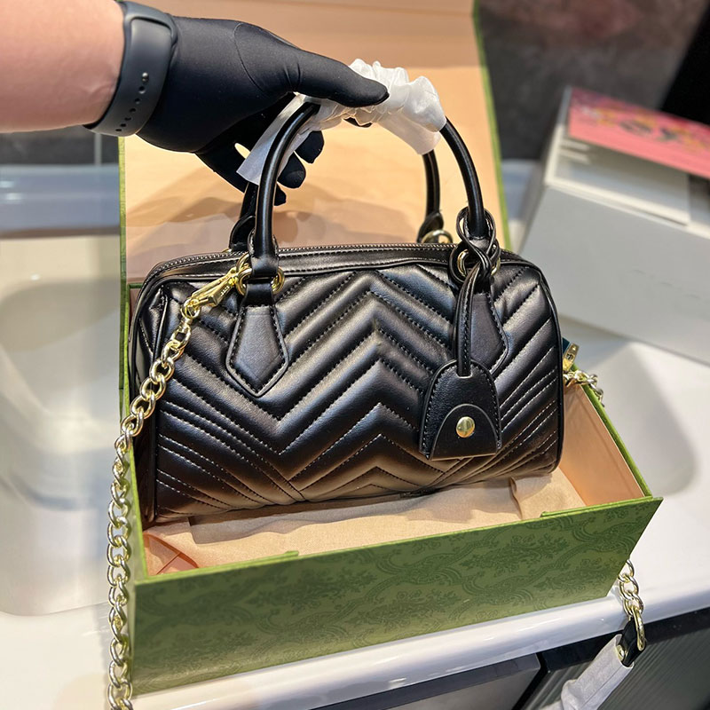 

Crossbody Pillow Bag Chain Handbags Purse Genuine Leather Golden Hardware Women Shoulder Bag Small Tote Pocket Key Lock Internal Zipper Pocket, Black