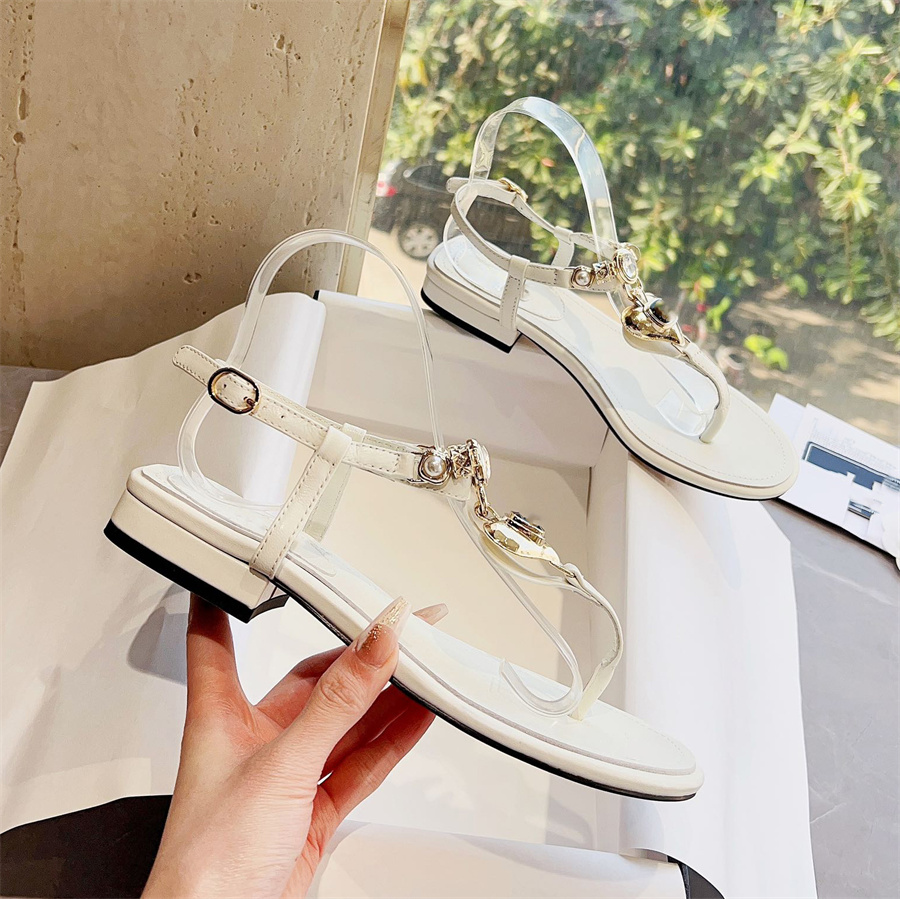 

Designer Beach Shoes CC Sandals Women Slippers Leather Flip-Flops Fashion Outdoor Slide Woman Summer Shoe b14