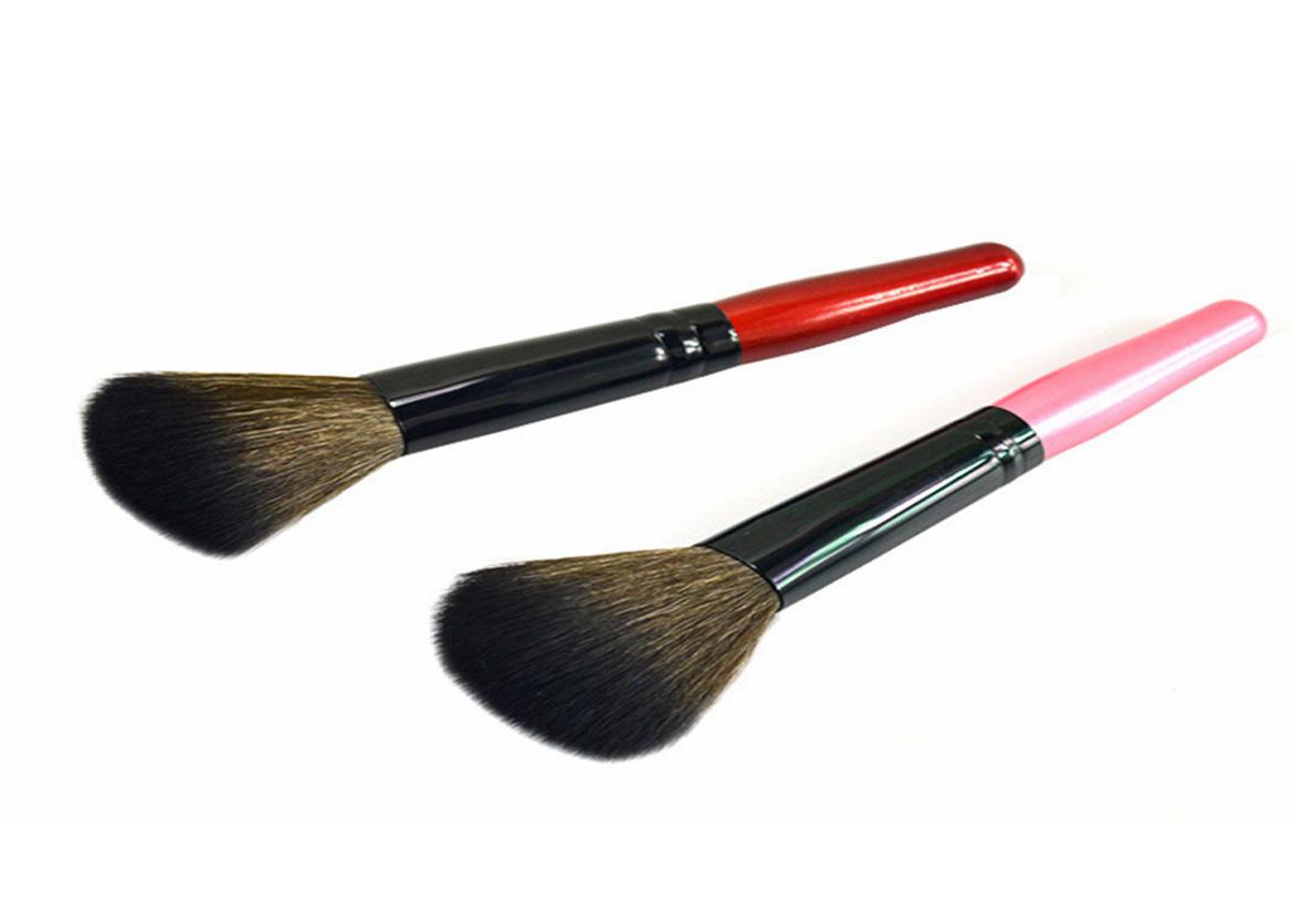 

Women Powder Brush Wood Handle Cosmetic Makeup Brush Foundation Single Soft Brush Beauty Make Up Tool 1Pc RRA9908283774