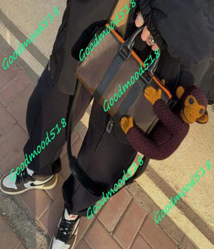 

sold fashion Genuine leather Evening Bags Top quality women shoulder bag change women wallet Classic letters key chain crossbo7302598, Sky blue