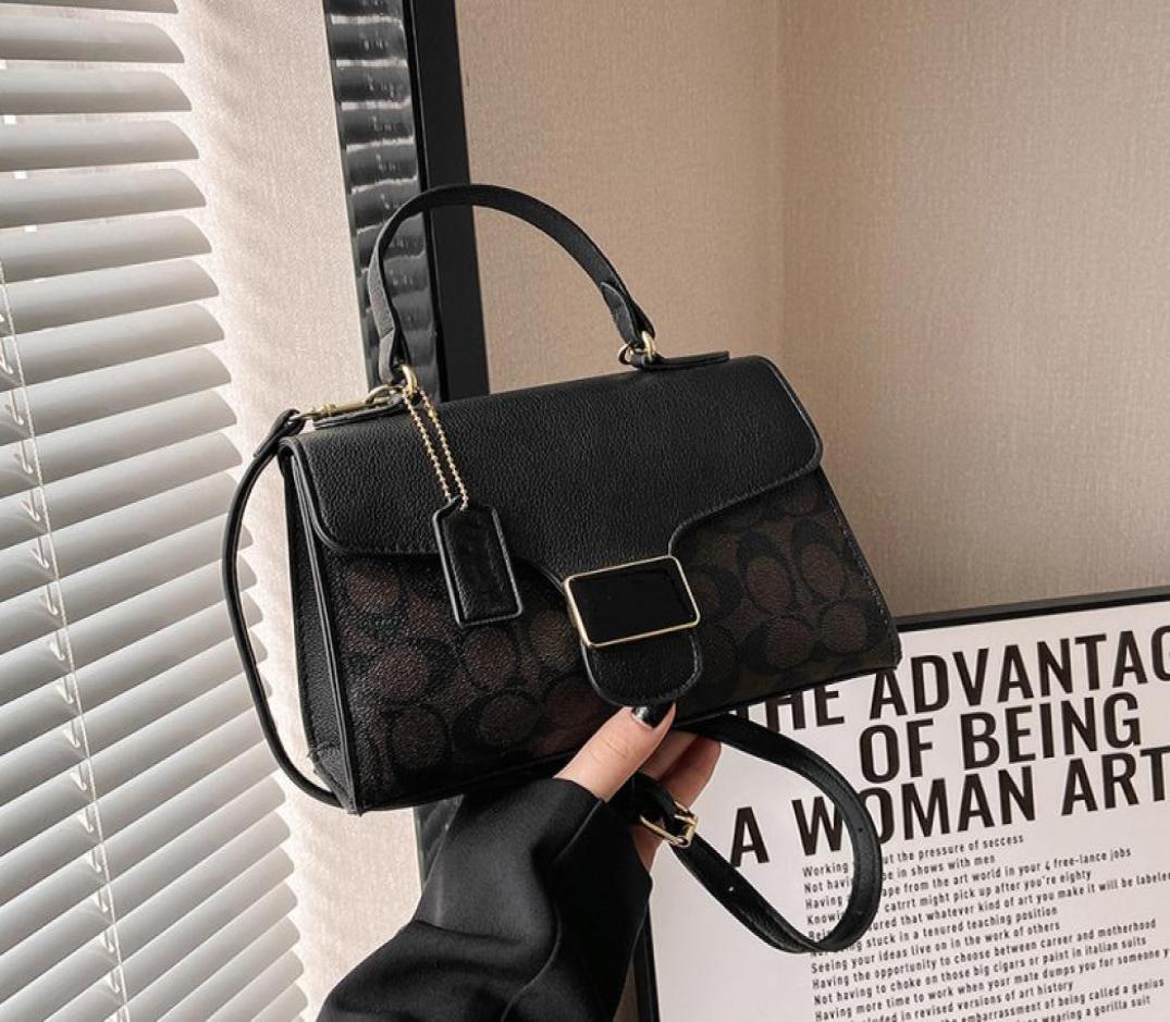 

Fashion Grils Messenger Bags mirror small bag build women039s new trendy patent glossy diamond single shoulder tote packet7094251, Brown