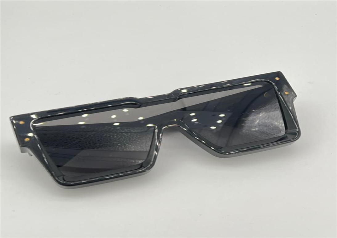 

Sunglasses For Men and Women Summer style 1547 AntiUltraviolet Retro Square Plate Full Frame fashion Eyeglasses Random Box4600239