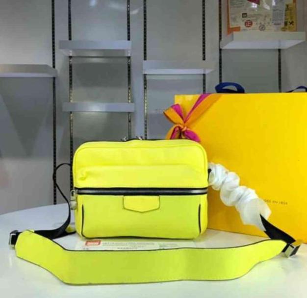 

2021 to the store 241 postman Attractive accessories Spring fashion show Functional and practical oneshoulder bag8699814, Black