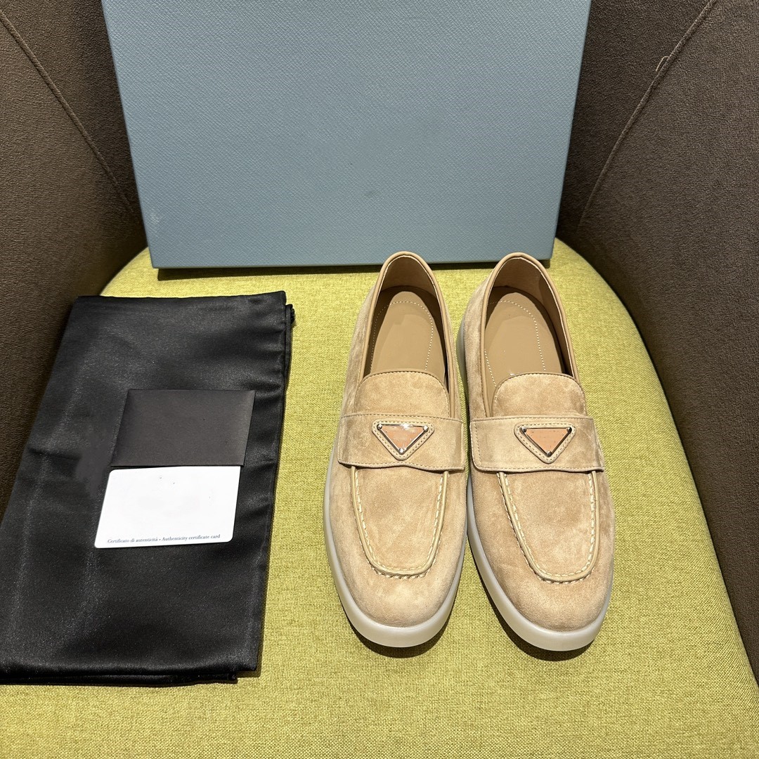 

Summer 2023 New Saint-Tropez Collection Loafers Classic Cashmere loafers Size 35-42, Color1