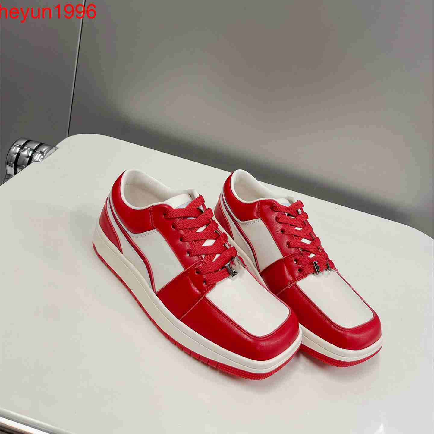 

Yu Yan Xie keyin the same 2022 new style front strap square toe women's color matching casual sports shoes trend, Red