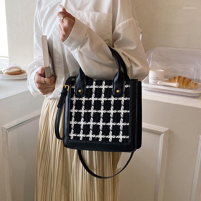 

Evening Bags Fashion Checkered Pattern Single-Shoulder Crossbody Diamond Lattice Tote Handbag Simple Casual Portable Small Square Bag, As shown 3
