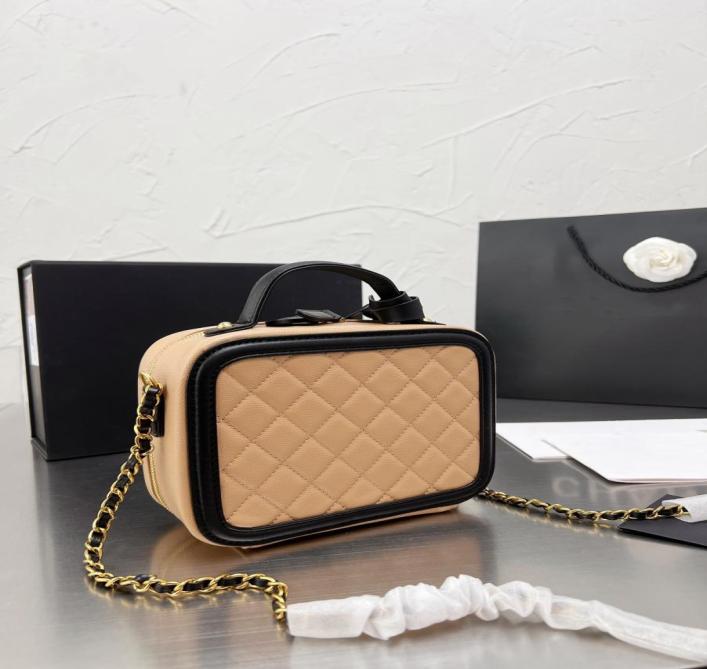 

Designer Cosmetic Bags Solid Color Caviar Crossbody Bags Classic Handbags GoldTone Metal Chains Diamond Quilting Luxury Shoulder 2751701, Beige