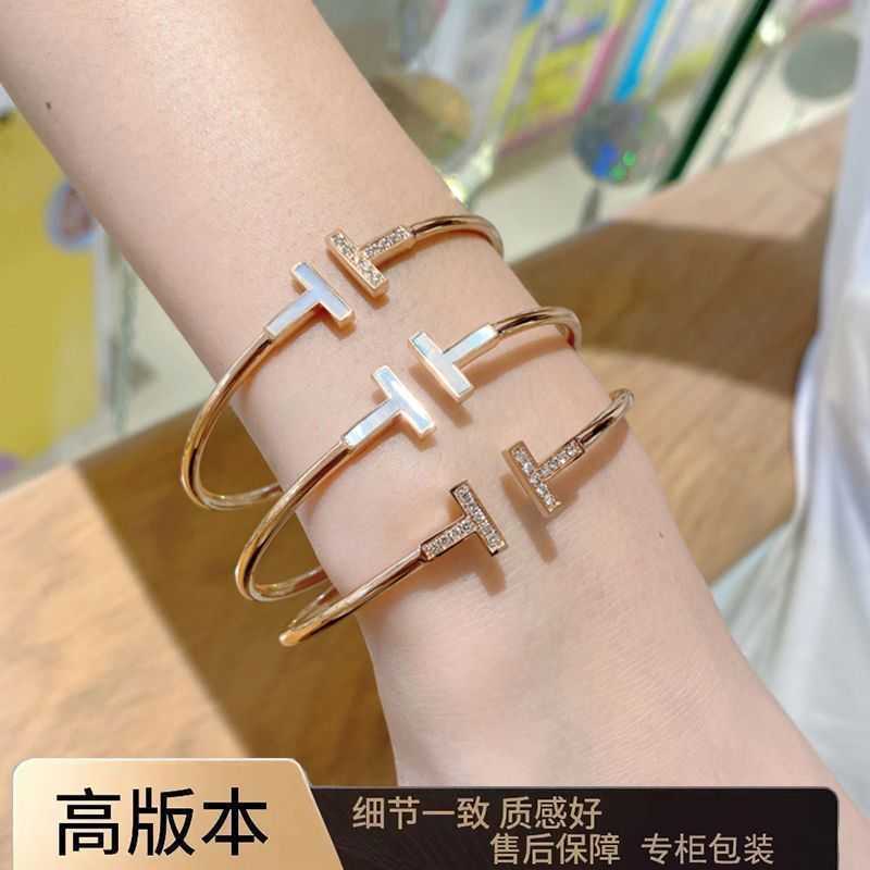 

Factory designer T bangle T Home Double T Bracelet Sterling Silver Rose Gold White Fritillaria Diamond Fashion Versatile Open Bracelet Gift 3XKZ