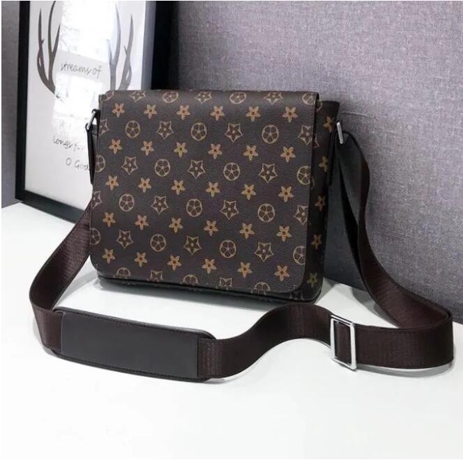 

Top quality Evening Bags DISTRICT PM High-end quality arrival Classic Bags fashion Men messenger handbags cross body louis Purse vutton Crossbody viuton, Black grid