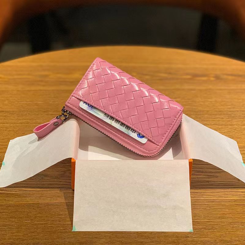 

2023 Cowhide Texture Braided Leather Luxury Key Card Bag Suction Magnetic Card Holder Purse Designer Luxury multi-card Bag, Grey
