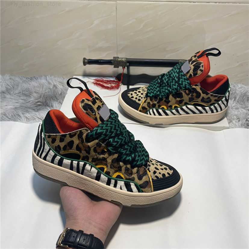 

Luxury Designer Curb Painted Low Top Dress Shoes Men Women Embossed Suede Leather Rubber Platform Loafers Breathable Nappa Calfskin Sneakers Size 35-46