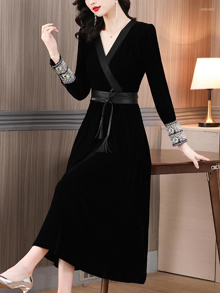 

Casual Dresses Autumn Silk Velvet Midi Black Dress Vintage Bodycon Elegant Prom V-Neck Tunics Fashion Women Keep Warm Vestido Fiesta
