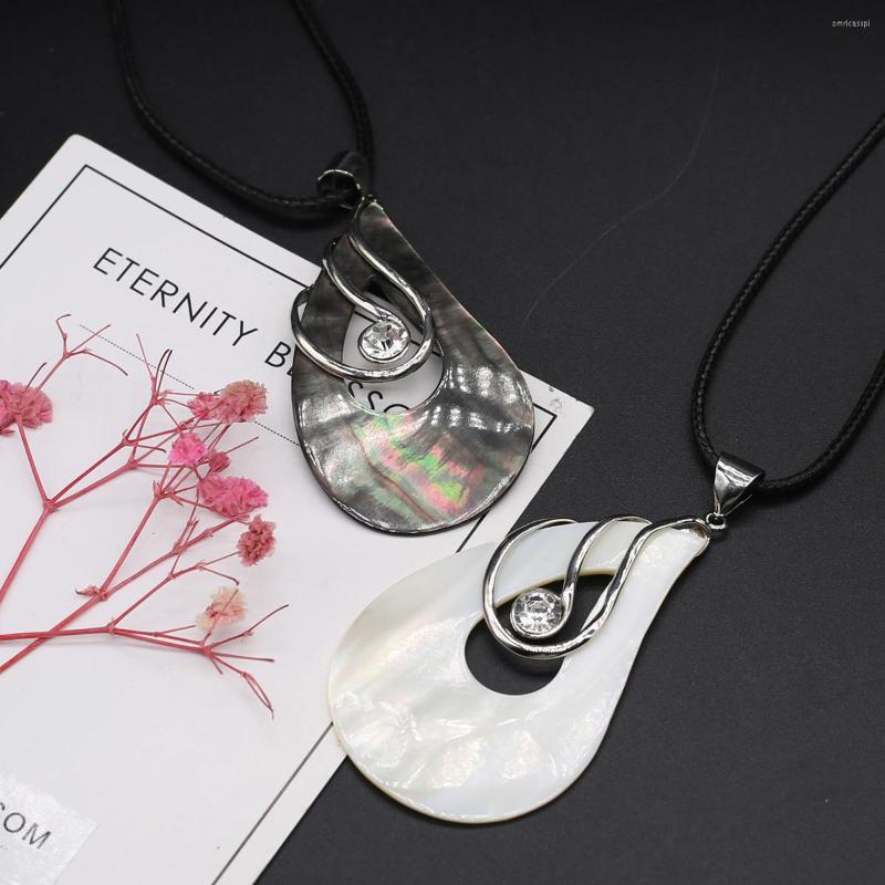

Pendant Necklaces Natural Freshwater Black White Shell Water Drop Note Shape Necklace Elegant Charm Gift For Women Jewelry Accessories