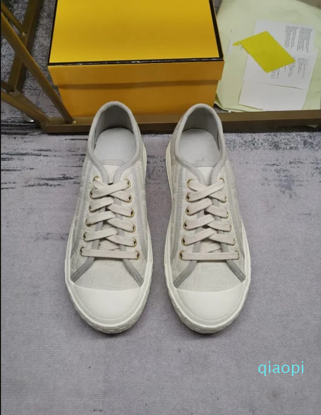 

2023 Designer Casual Shoes Men Women Calfskin Shoes Vintage Sneakers Reflective Sneaker Print Leisure Shoes, 06