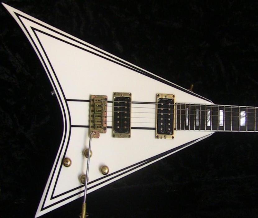 

Randy Rhoads RR 1 Black Pinstripe White Flying V Electric Guitar Gold Hardware Block MOP Inlay Tremolo Bridge Whammy Bar5030918