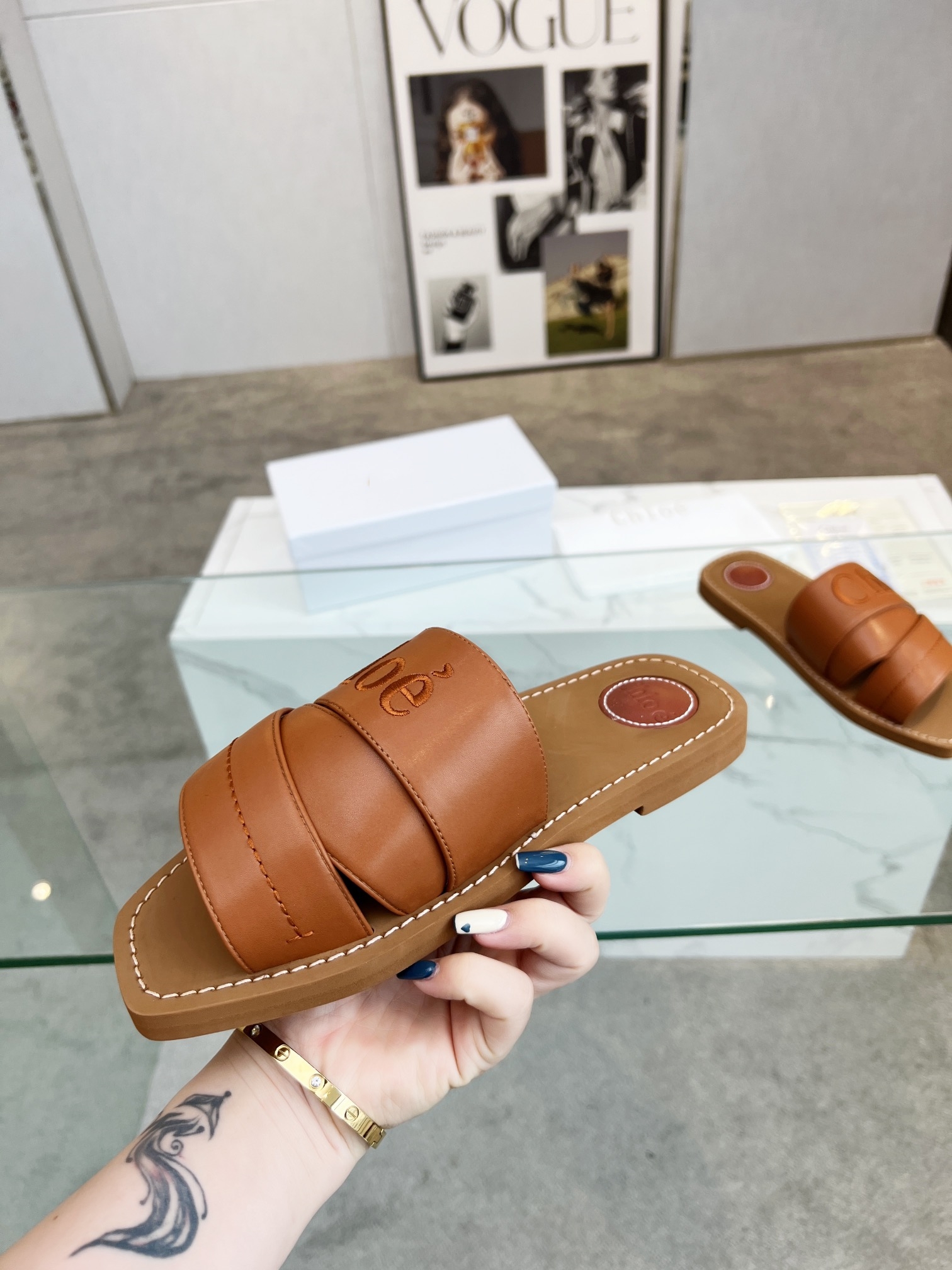 

2023 Fashion brand wonen sandals big size 35-42 flip-flops red sandals rubber sole with web strap women Slippers 30 color