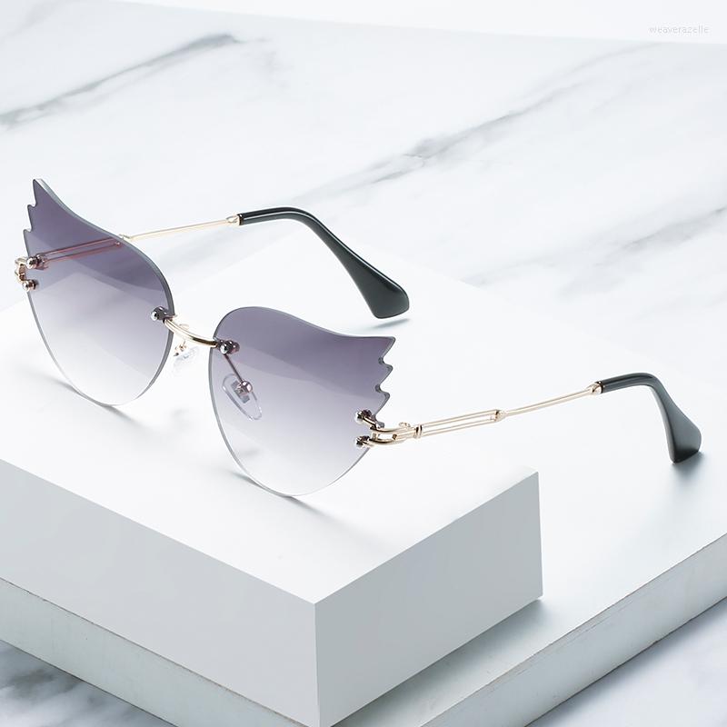 

Sunglasses ZLY 2023 Arrival Fashion Women Men Gradients Lens Alloy Metal Frame Cat Eye Wing Shape Luxury Conspicuous UV400