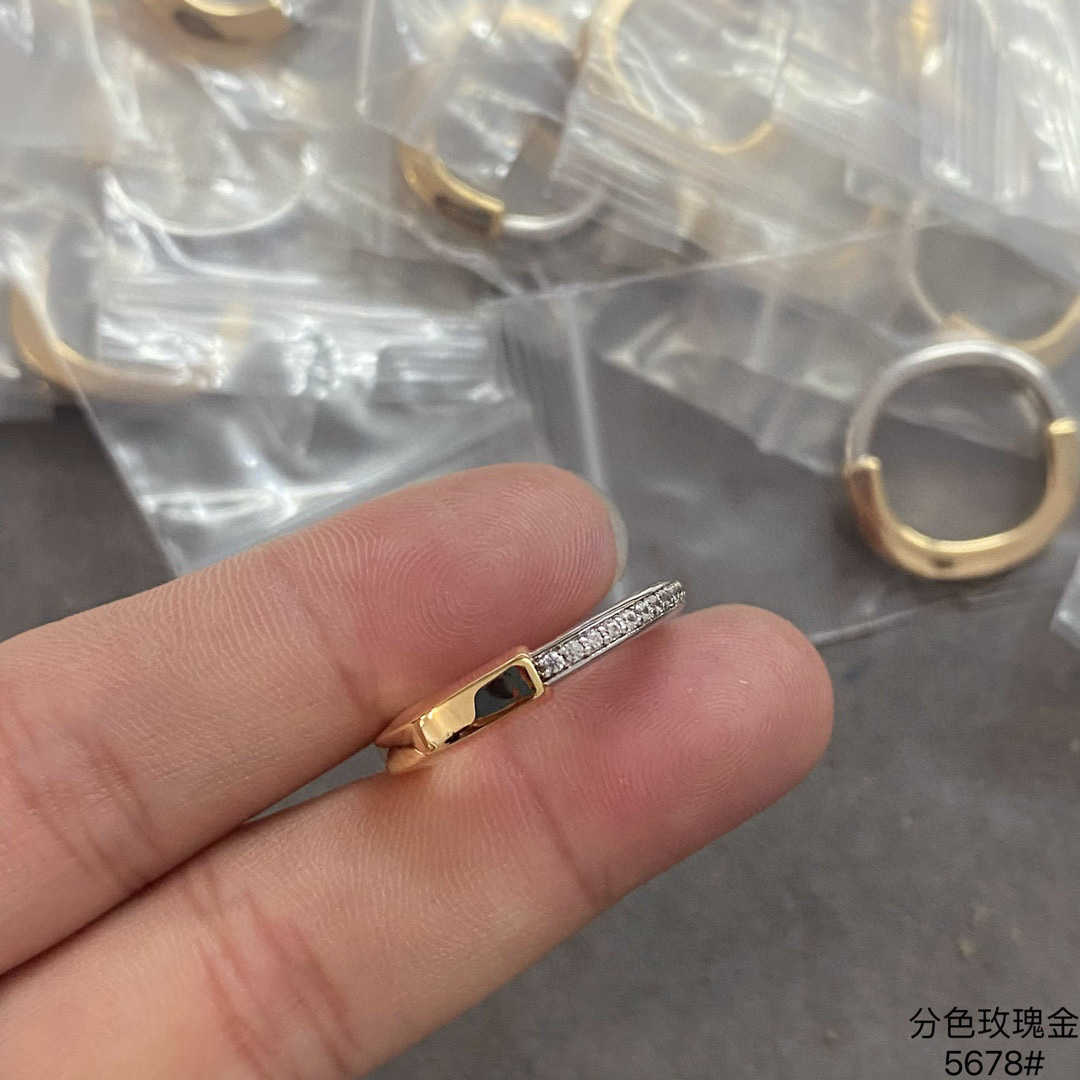 

Designer famous brandV Gold CNC Exquisite Sculpture Tiffay Lock Head Ring Small Design Sense 18k Rose Colored Fashionable and Versatile