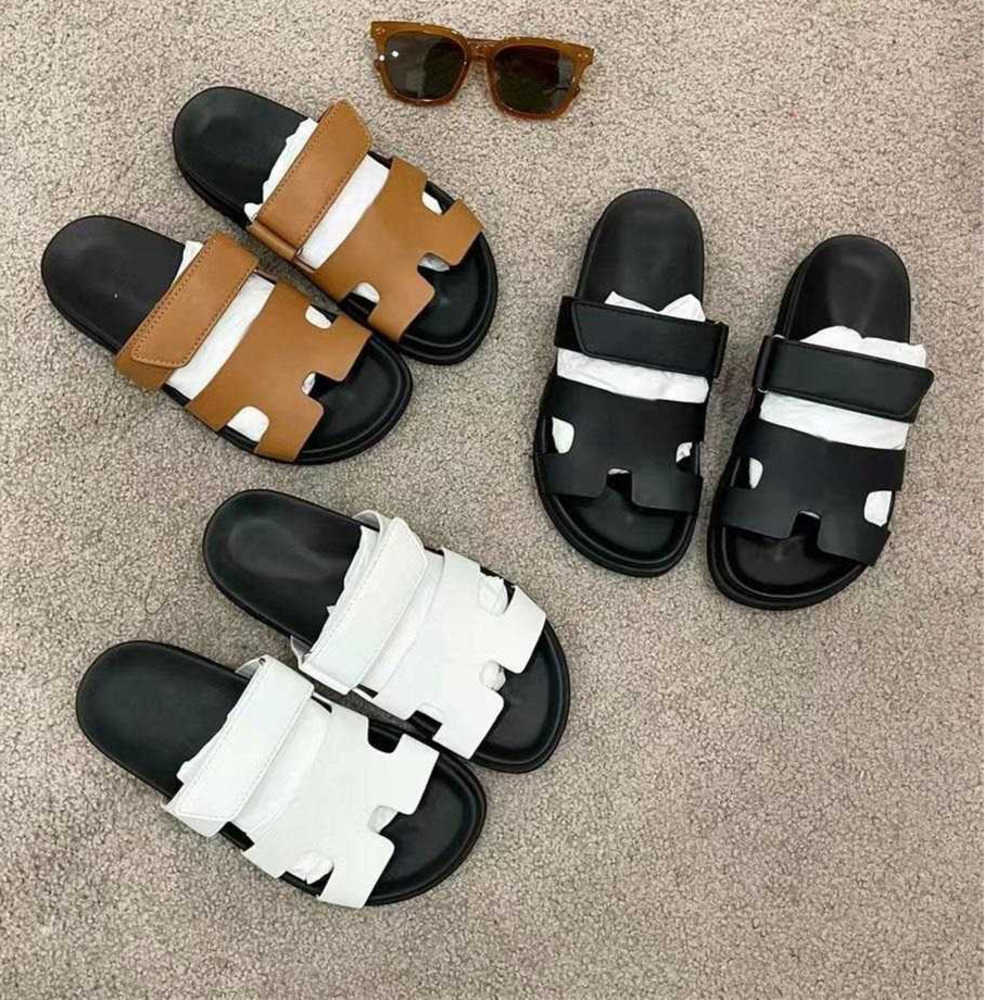 

Designer Chypre Slippers Men Women Sandals Classic Beach Flat Slipper Leather Slides Summer Ladies Flip Flop b, Color2
