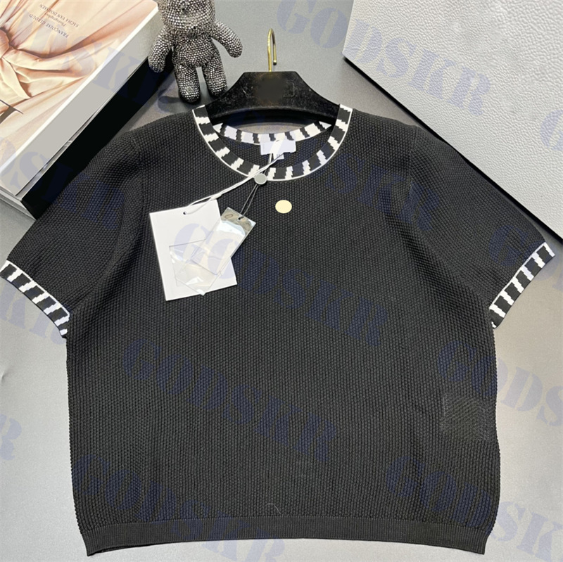 

Designer Womens Knitted T Shirt Metal Logo Tops For Women Fashion New Tees Ladies Sweater Two Colors, Pls contact me real pic