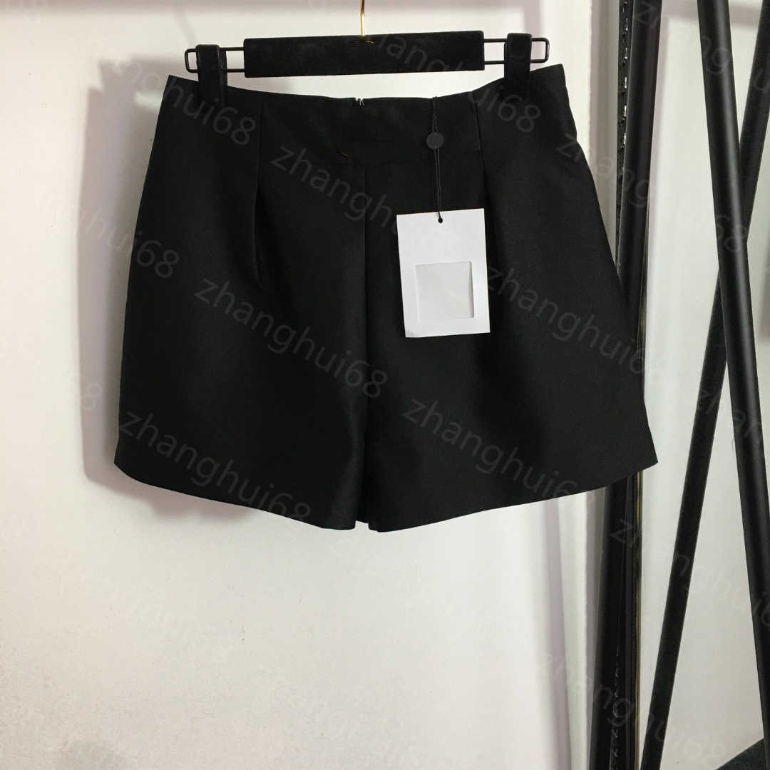 

23ss womens designer clothing black shorts Womens Shorts Casual shorts Do old logo hardware decoration solid color everything pair shorts women clothes