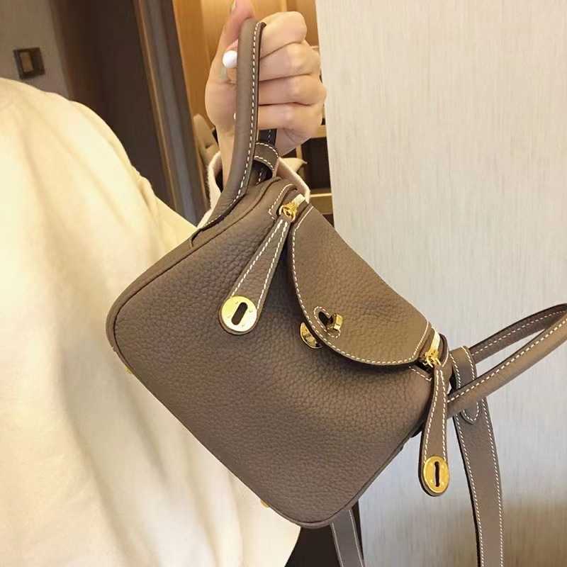 

Women Handbag Lindys 2022 New Versatile Mother Bao Lindi Bag Cowhide Doctor Bag Leather Women's Bag One Shoulder Pillow Medicine Bag, Golden brown