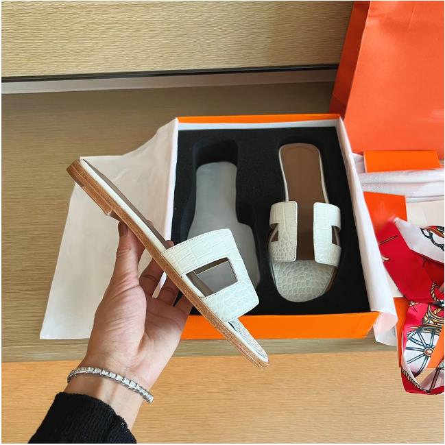 

Best 526 Quality Genuine Designer H Slippers Leather Same Style for Women's Summer Outwear Leisure Vacation Beach Slippers Spring Flat Shoes Size34-42 Full saerfarf, A+