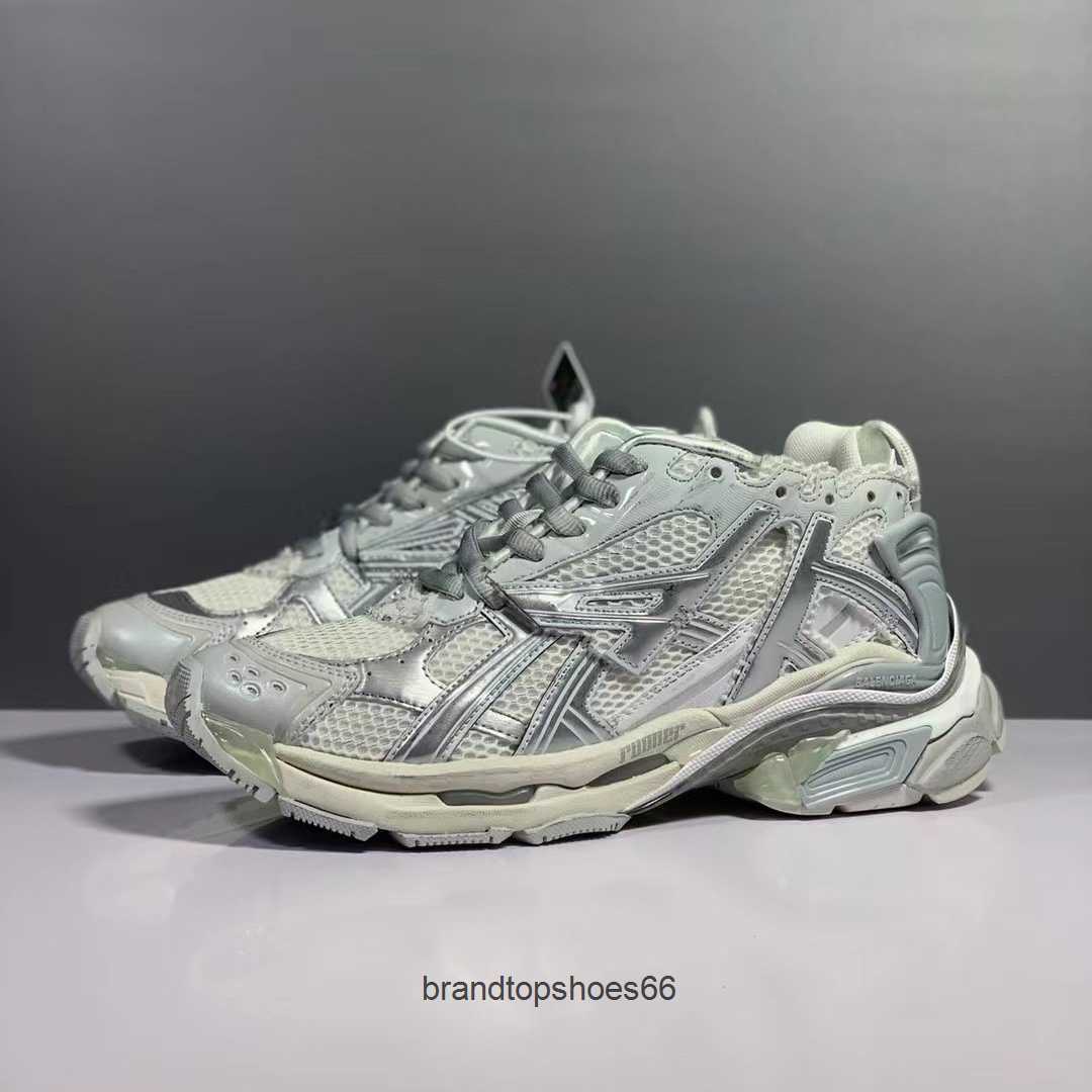 

Dirty Sport Runner 2023 23 Mens Old Shoe Thick Paris Designer Generation Shoes Graffiti Balencg Top Edition Sole Sports Couple Ha7s, 26