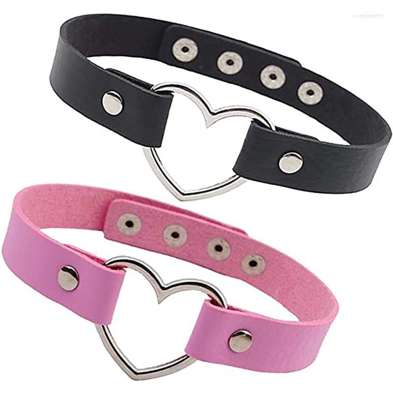 

Choker Kirykle Women Vintage Charm Round Collar Necklaces Trendy Sexy Punk Gothic Leather Heart Studded Necklace Jewelry Gift