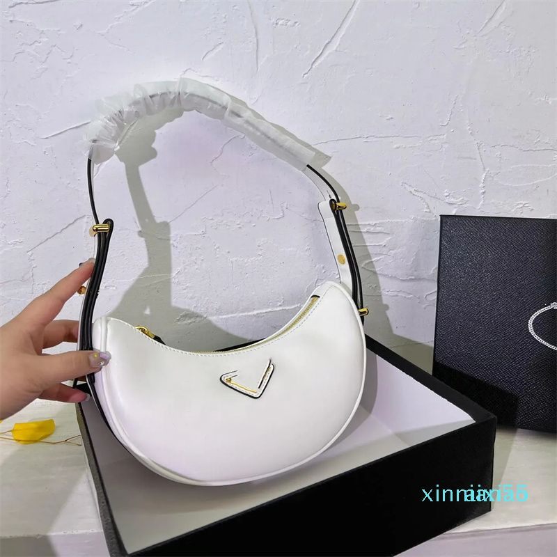 

Designer Crescent Underarm Bag Designer Luxury Women's Shoulder Bag Fashion Cute Design, Brown