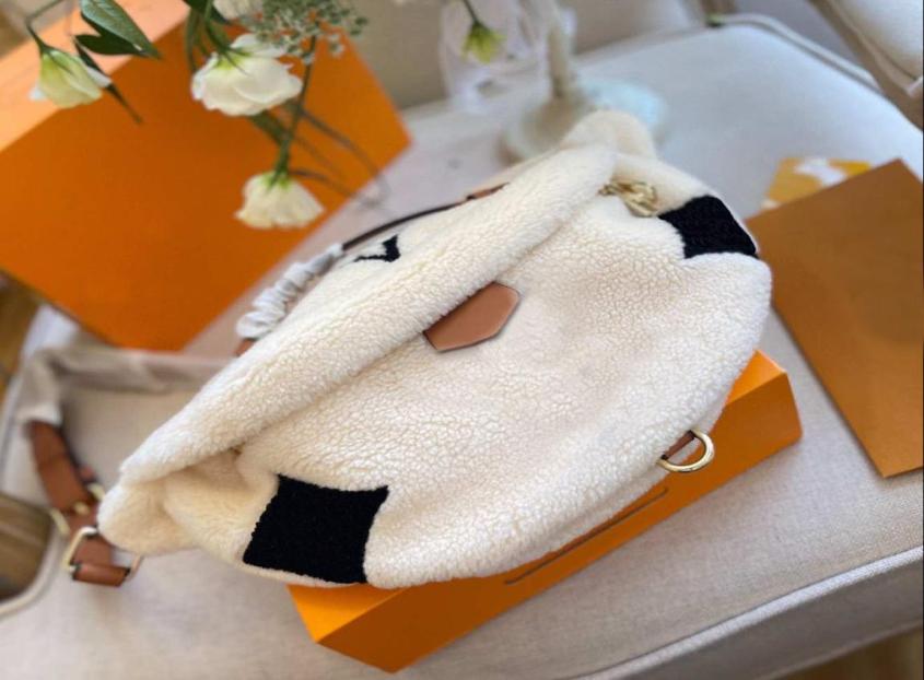 

Evening Bags Designer waist bag women cross body handbag luxury embroidered n lamb wool chest bag men fashion sports Unisex Single1860116, Gold